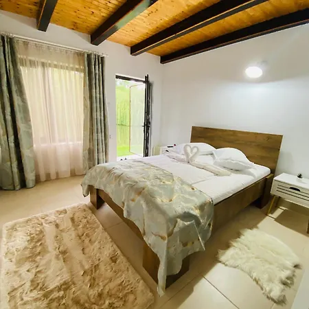 Casa Pescarului Jim Lodge *